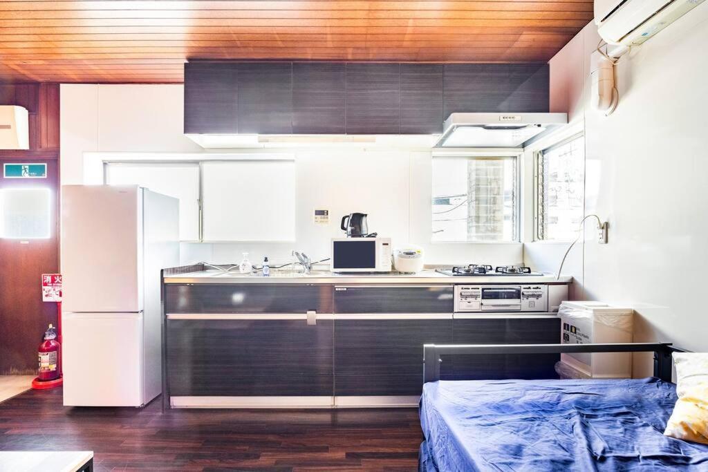 Apartment アンドステイ仲池上2丁目 *